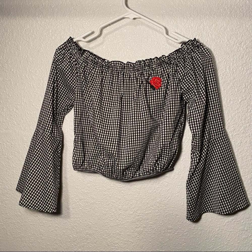 Forever 21 off the Shoulder Crop Top small black & white checkered
